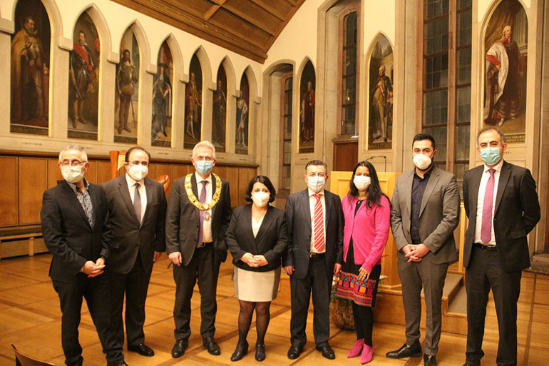 Arif Arslaner’e onur plaketi