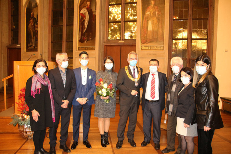 Arif Arslaner’e onur plaketi