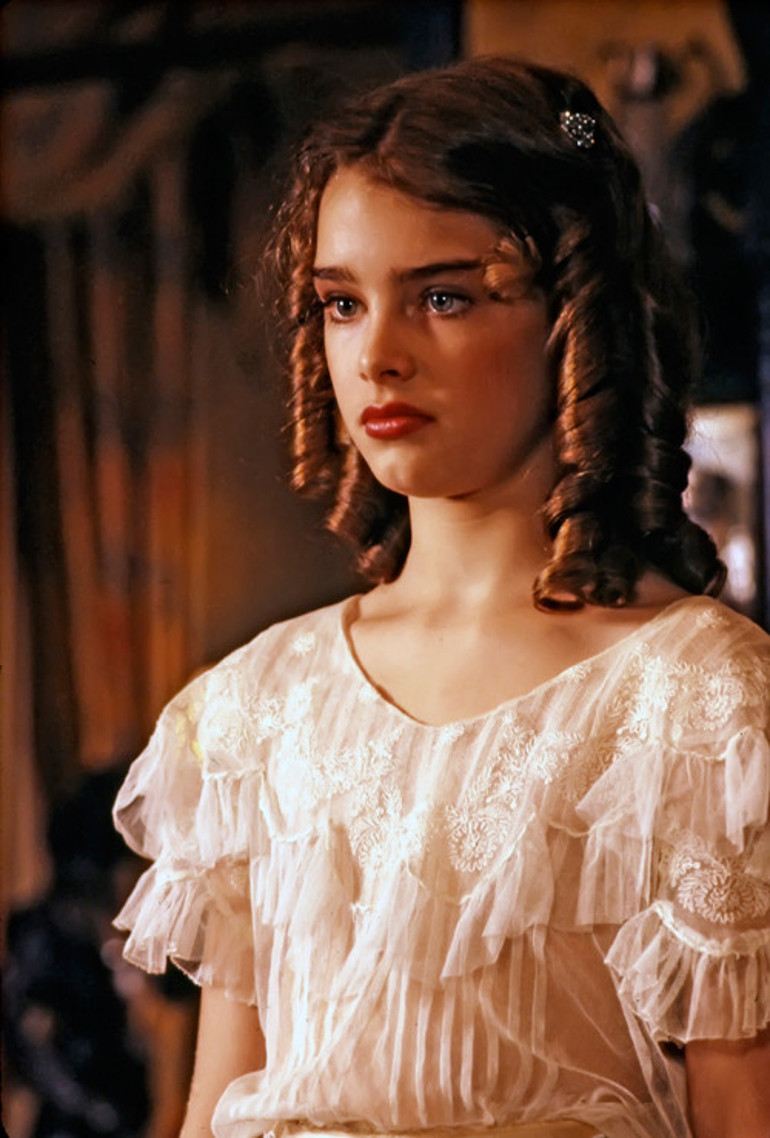 Brooke Shields tartışmalı reklam kampanyası hakkında yıllar sonra konuştu: Beni cinsel obje haline getirdiler