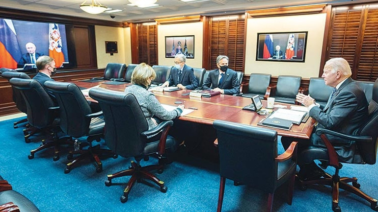 Biden ile Putin’den Ukrayna zirvesi