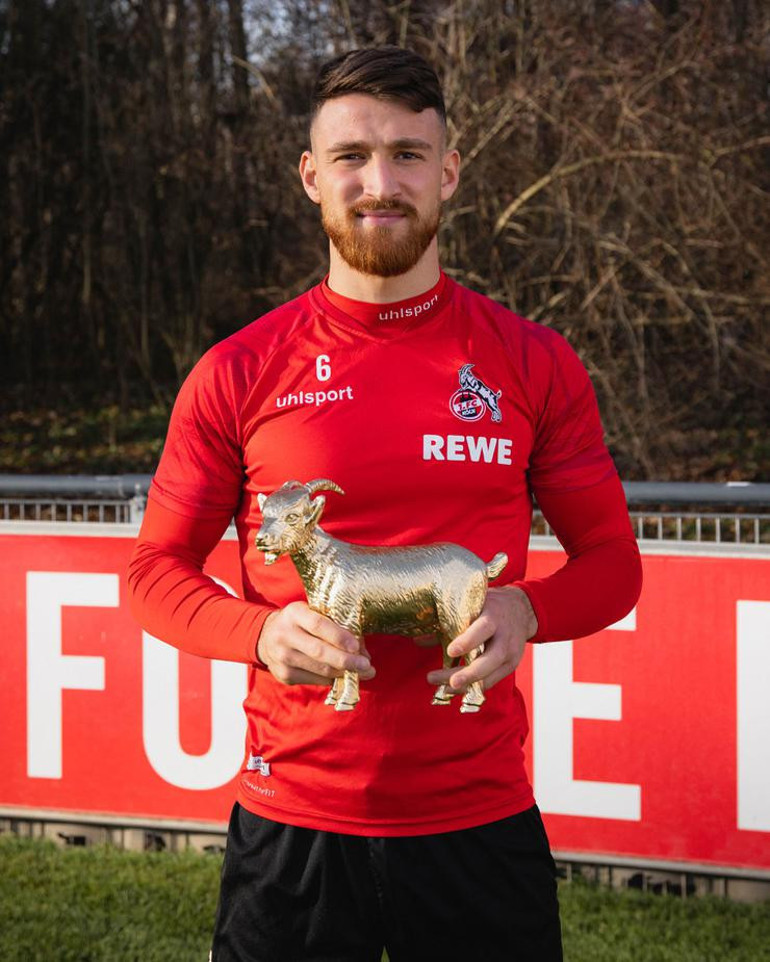 Kölnde Kasım ayının futbolcusu Salih Özcan seçildi