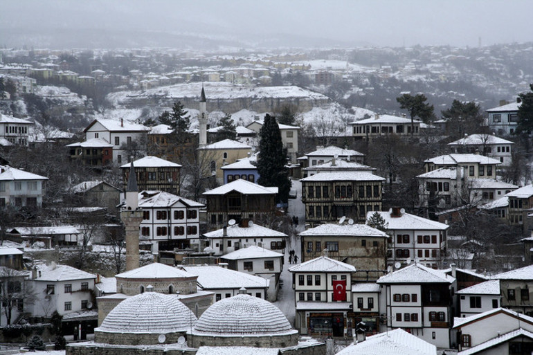 Bir kış kartpostalı içinde olmak: Karın en çok yakıştığı yerler | 10 şehir 13 öneri