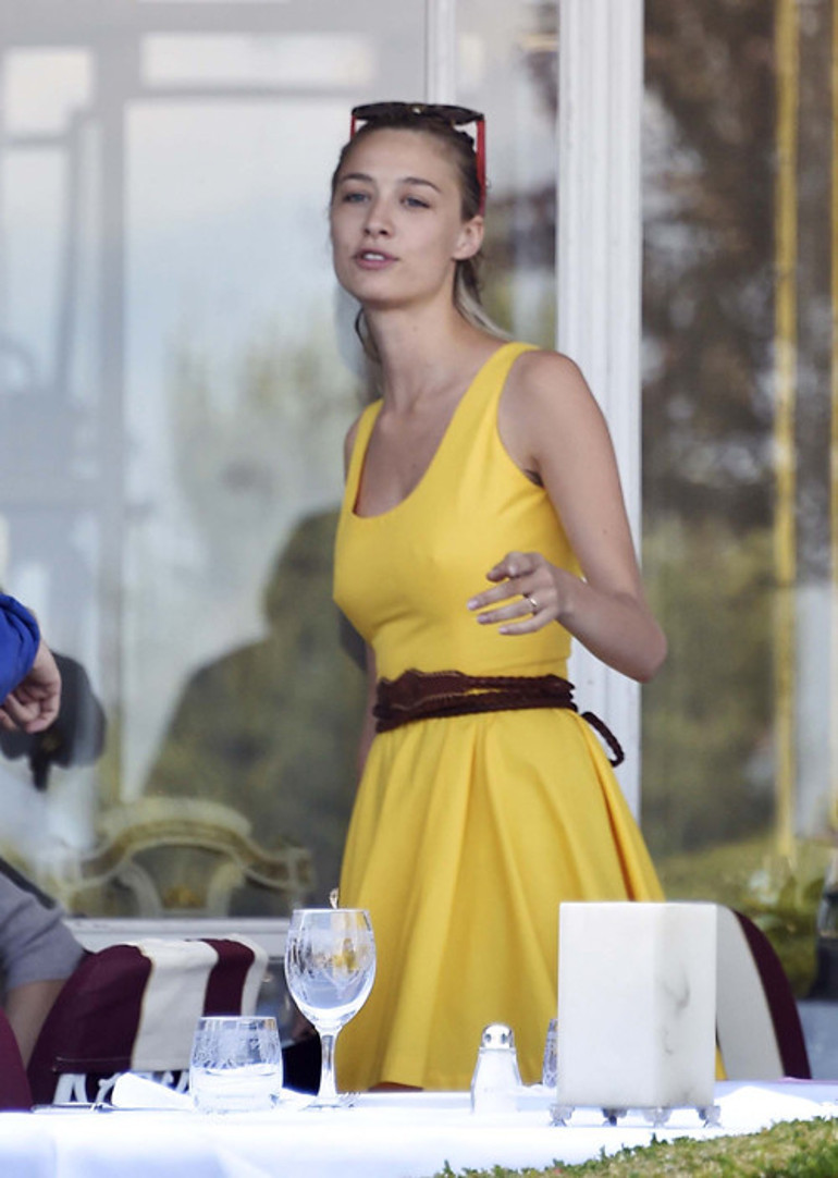 Birinin ailesinin adaları var, diğeri parayla oynuyor: Dünyanın en zengin gelinleri