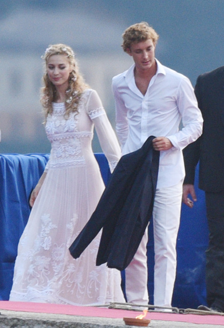 Birinin ailesinin adaları var, diğeri parayla oynuyor: Dünyanın en zengin gelinleri