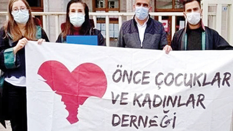 ‘Aslında rahim ağzı kanseri ortadan kalkabilir’
