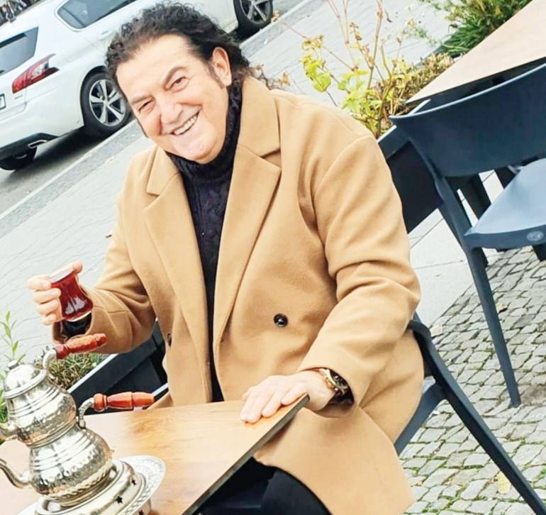 Ben Sizin Babanızım şarkısıyla tanınan Barbaros Hayrettin: Ölmedim küllerimden doğacağım