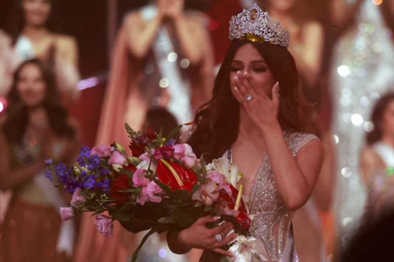 Hindistan güzeli Harnaaz Sandhu, 2021 Kainat Güzeli seçildi: Miyavlayarak tacı taktı