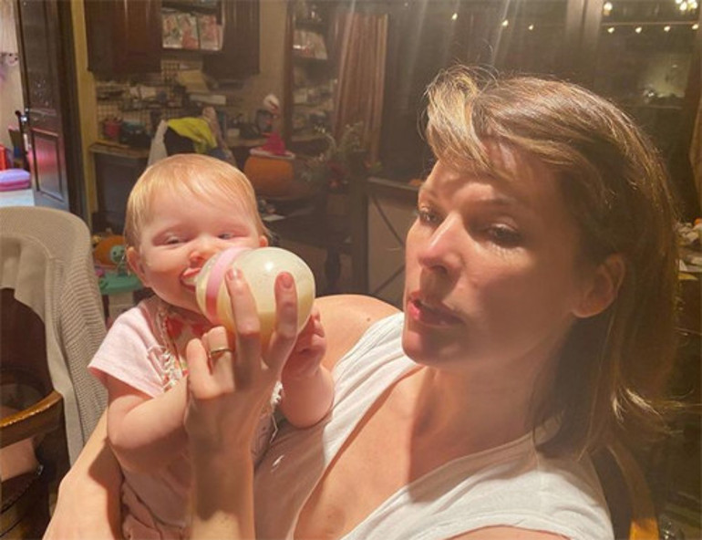 Milla Jovovich, ABDdeki tartışmalı kürtaj yasasına yine tepki gösterdi: Kadını istemediği bir hamileliğe zorlamak acımasızlık