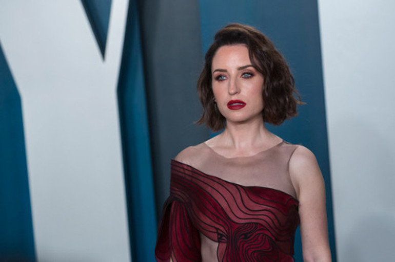 Efsane dizi karakterini canlandıran oyuncu hakkında iki ayrı cinsel taciz iddiası: Bir aynanın önündeydik ve ben ağlıyordum