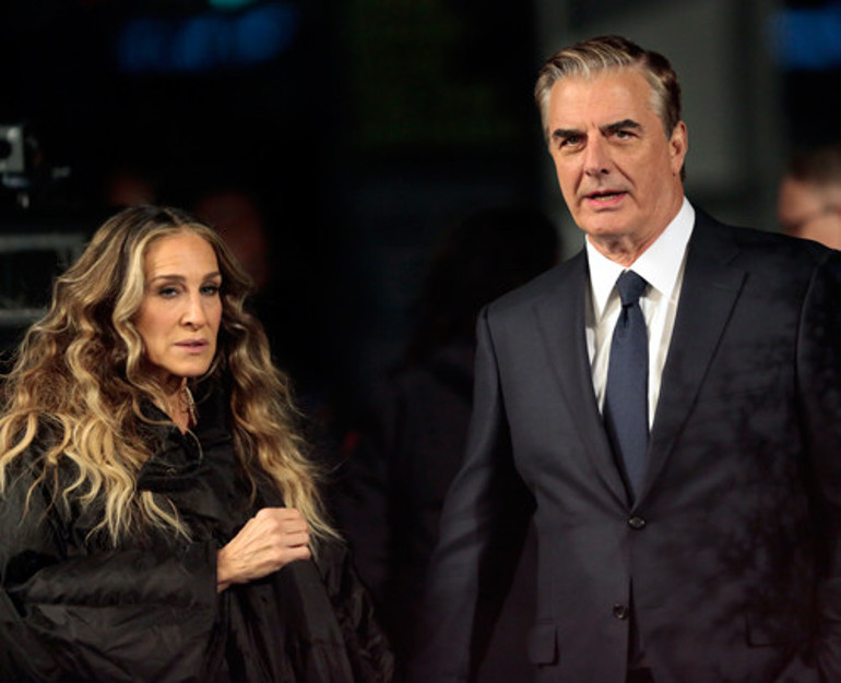 Efsane dizi karakterini canlandıran oyuncu hakkında iki ayrı cinsel taciz iddiası: Bir aynanın önündeydik ve ben ağlıyordum