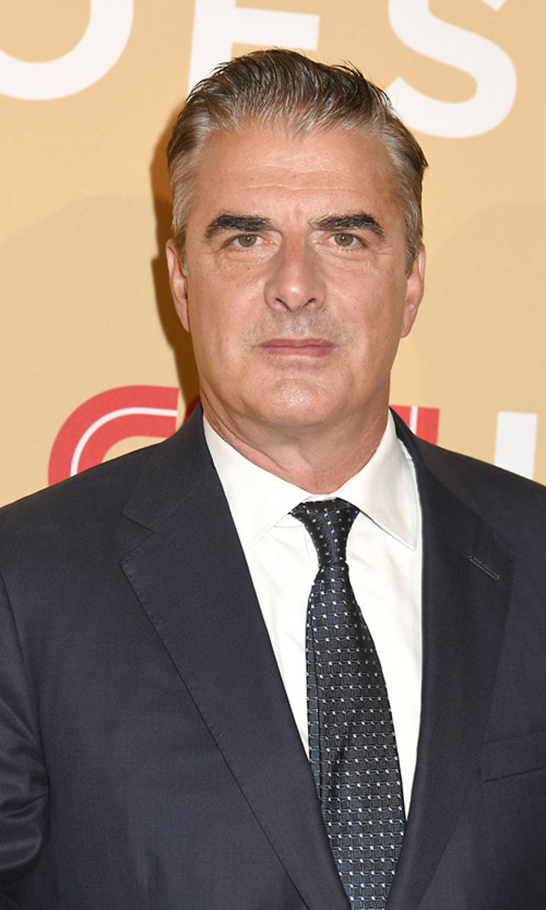 Efsane dizi karakterini canlandıran oyuncu hakkında iki ayrı cinsel taciz iddiası: Bir aynanın önündeydik ve ben ağlıyordum