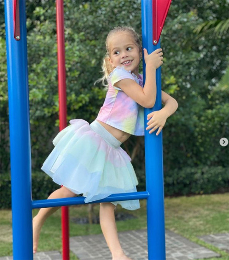 Büyük aşkın meyvesi ikizler dört yaşında