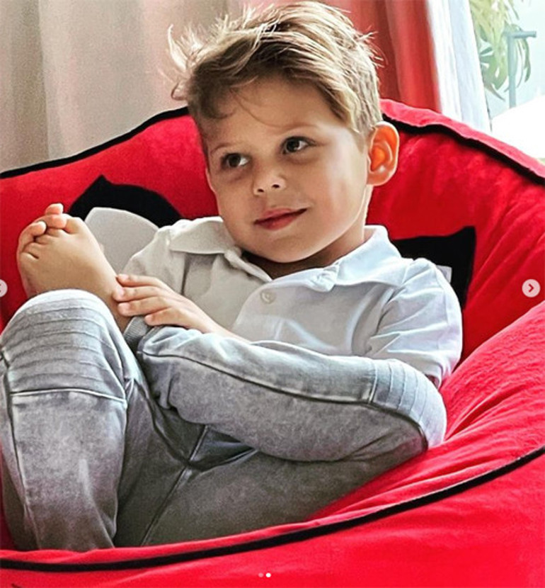 Büyük aşkın meyvesi ikizler dört yaşında