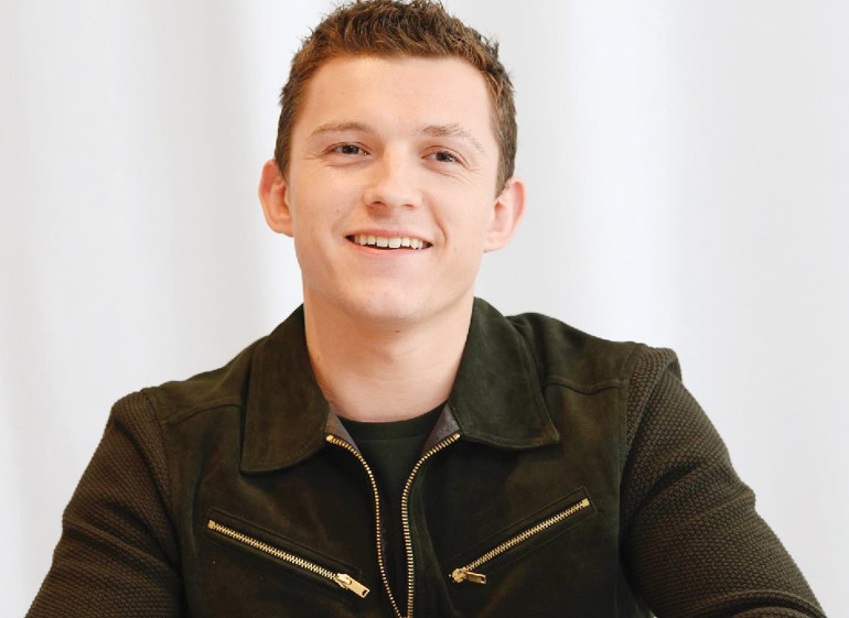 “Örümcek Adam” Tom Holland Kelebeke konuştu