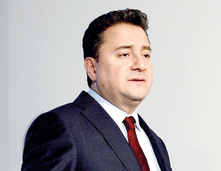 Birazcık efendi ol bırak elinden şu sazı