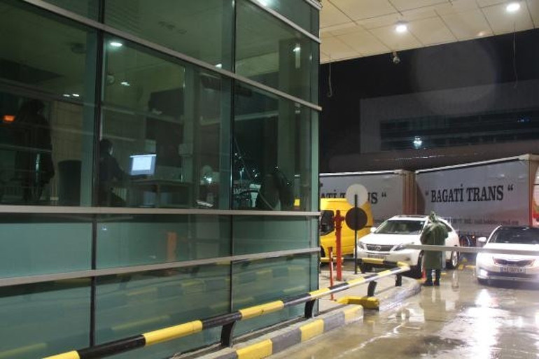 Kuyruğun ucu bucağı görünmüyor Harekete geçildi: İlave peronlar devrede