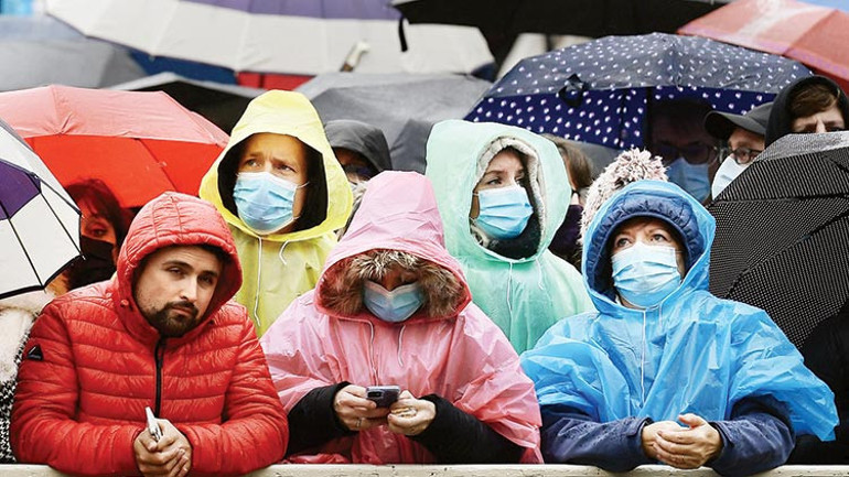 2022 partilerine Omikron yasağı