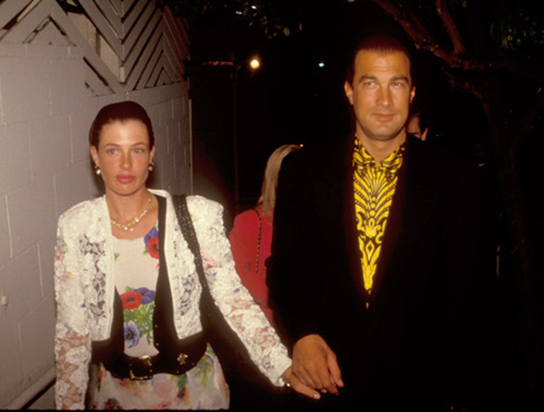Kelly LeBrock, cinsel tacizle suçlanan eski eşi Steven Seagal hakkında konuştu: O adam için üzgünüm, çocukken çok zulmetmişler