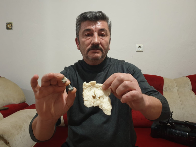 Görünce şoke oldu Ekmeğin içinden 2 santimlik vida çıktı