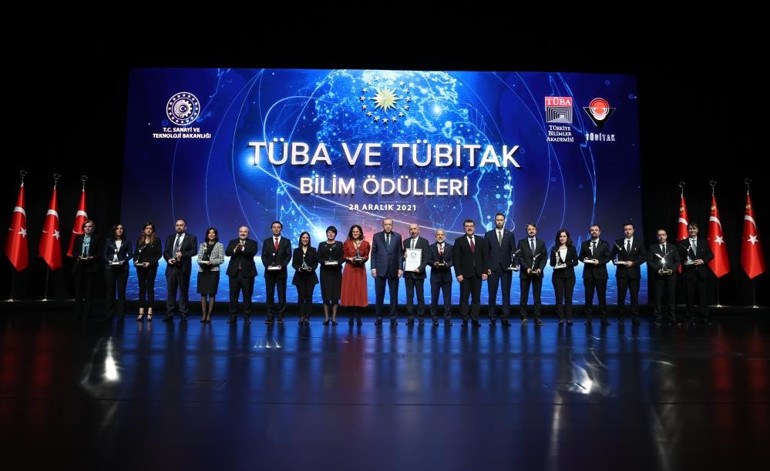 Son dakika... TÜBİTAK ve TÜBA Bilim Ödülleri Töreni... Cumhurbaşkanı Erdoğan: Tüm dünyaya seslenerek ‘Bizi izlemeye devam edin’ diyorum