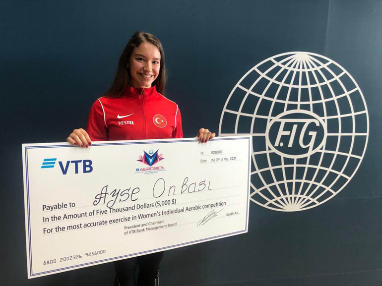 Salonda coşku sahada hüsran