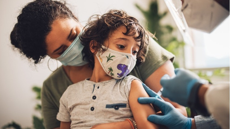 Omicron ve çocuklar: Daha mı bulaşıcı 3 SORU 3 UZMAN