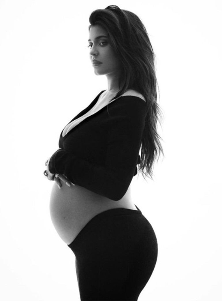 Kylie Jennerdan karnı burnunda paylaşım: Her an doğurabilir