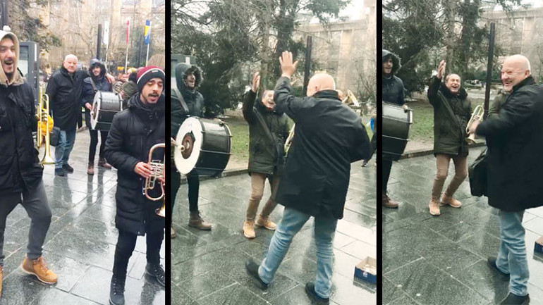 İnsan safarisinin yapıldığı o tepede...