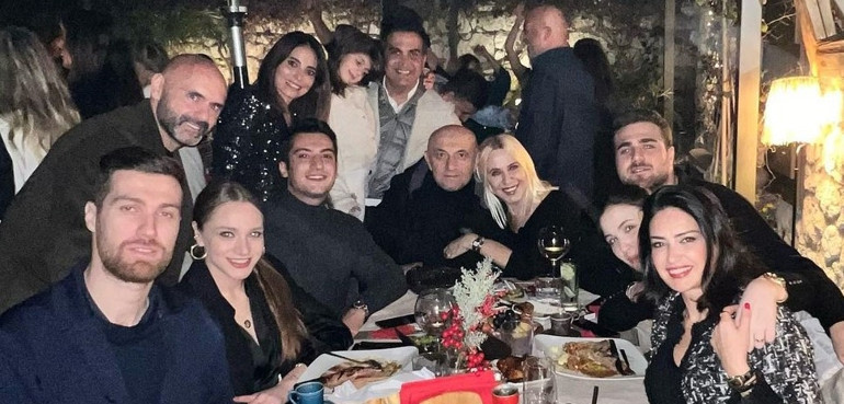 Oğulcan Engin sevgilisi Miray Daneri ailesiyle tanıştırdı