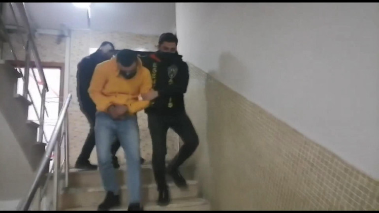 Bilardo salonunu savaş alanına çevirdiler İstekayla müşterileri dövdüler