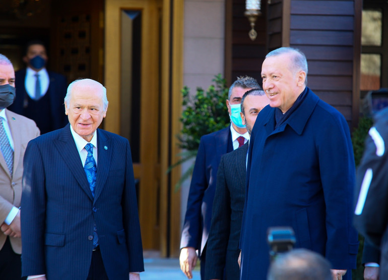 Son dakika... Cumhurbaşkanı Erdoğandan Bahçeliye sürpriz hediye Kritik görüşme