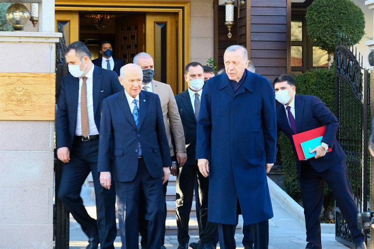 Son dakika... Cumhurbaşkanı Erdoğandan Bahçeliye sürpriz hediye Kritik görüşme