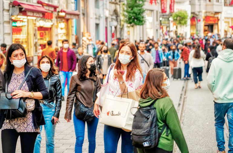 Omikron krizi büyüyor