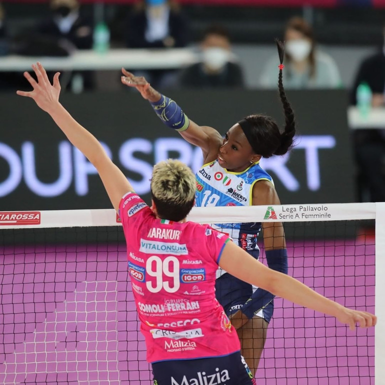 Ebrar Karakurt ile Paolo Egonu, İtalya Kupası finaline damga vurdu 5 set sonunda kazanan Egonu