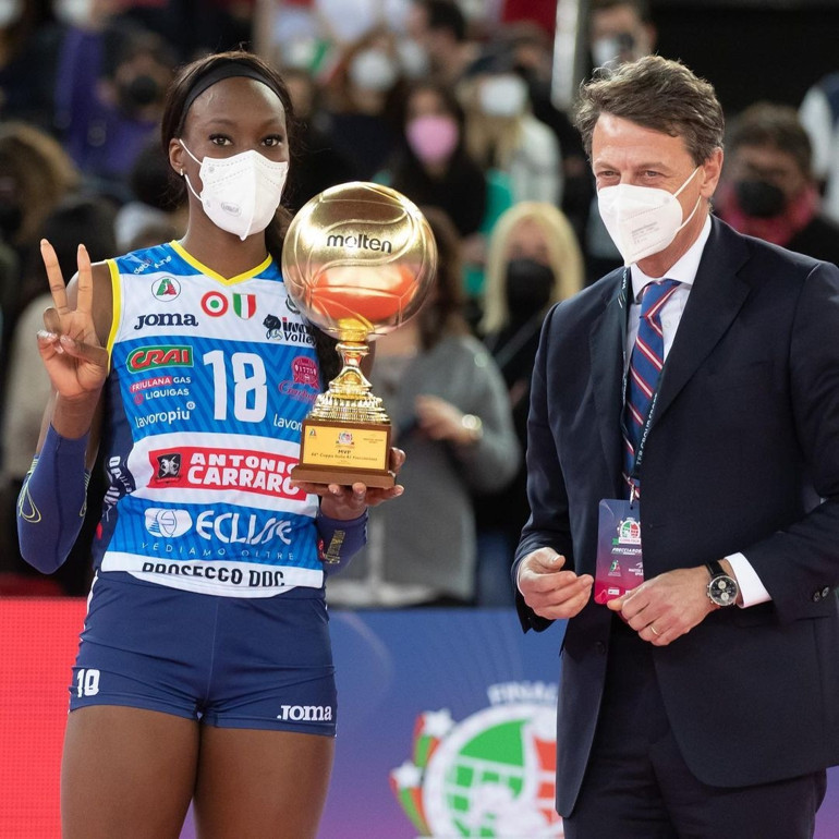 Ebrar Karakurt ile Paolo Egonu, İtalya Kupası finaline damga vurdu 5 set sonunda kazanan Egonu