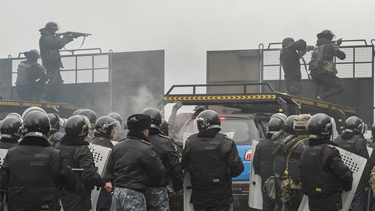 Son dakika: Kazakistanda gerilim tırmanıyor... Cumhurbaşkanı Tokayevden uyarı yapmadan ateş açın emri