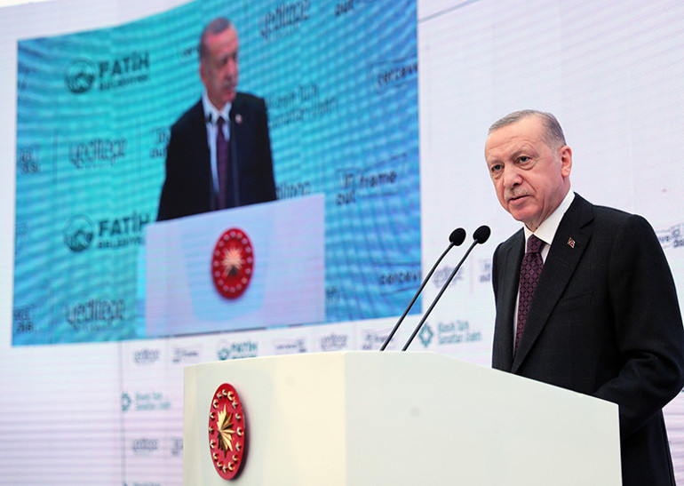 Son dakika... 2. Yeditepe Bienaline katılan Cumhurbaşkanı Erdoğan: Kültür-sanat birikimimizi arttırarak sürdürmeliyiz