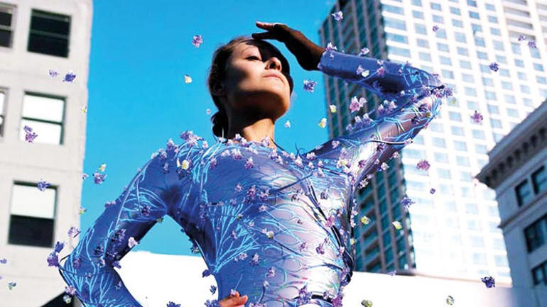 Fiziksel olarak var olmayan kıyafetleri satın alır mıydınız