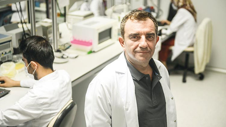 Aykut Hoca TURKOVACı anlattı... İşte yerli aşıyı geliştiren ekip