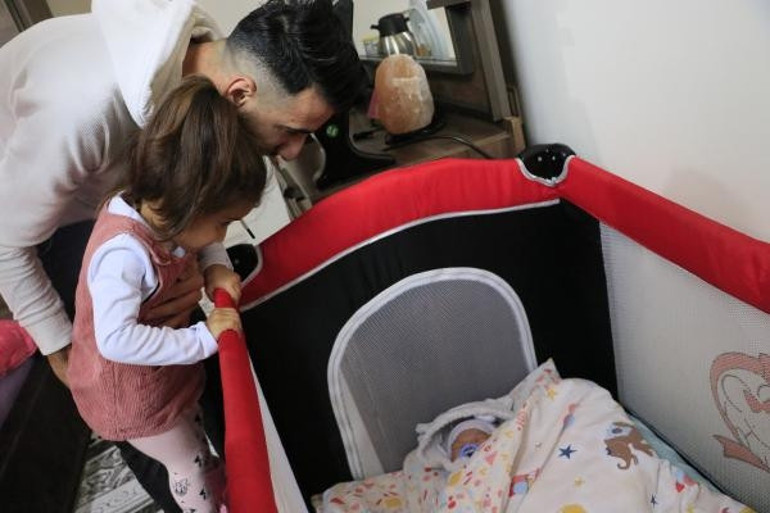 Diyarbakırlı Güven Arslan diziyi tekrar tekrar izledi, oğluna Ragnar adını verdi, karısı duyunca şok oldu