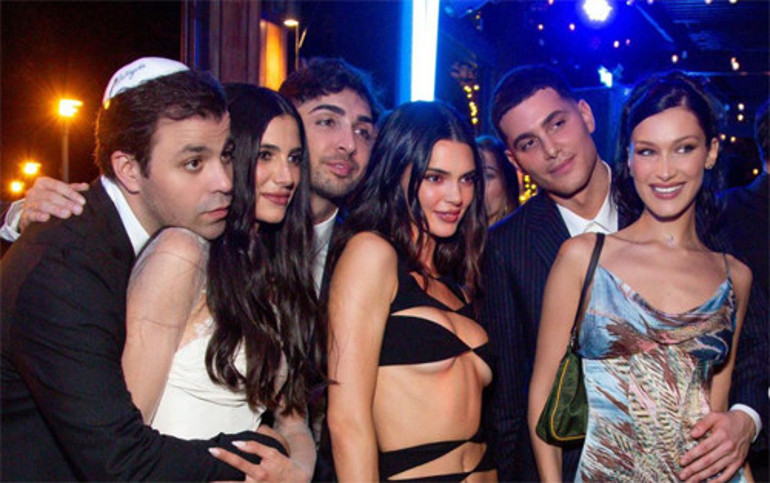 Kendall Jenner düğünde olay olmuştu: O elbiseye gelinden izin çıkmış