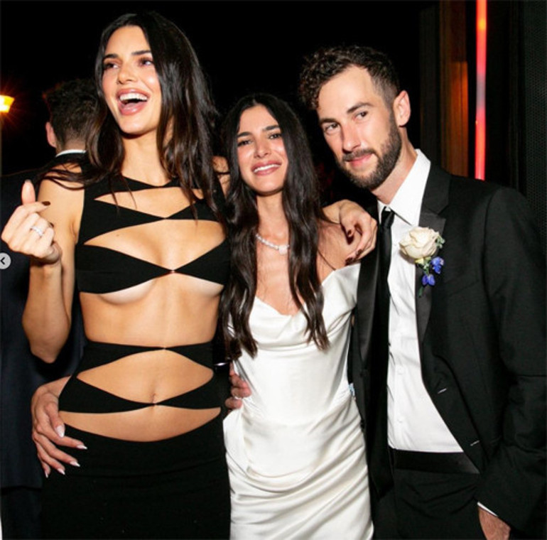Kendall Jenner düğünde olay olmuştu: O elbiseye gelinden izin çıkmış