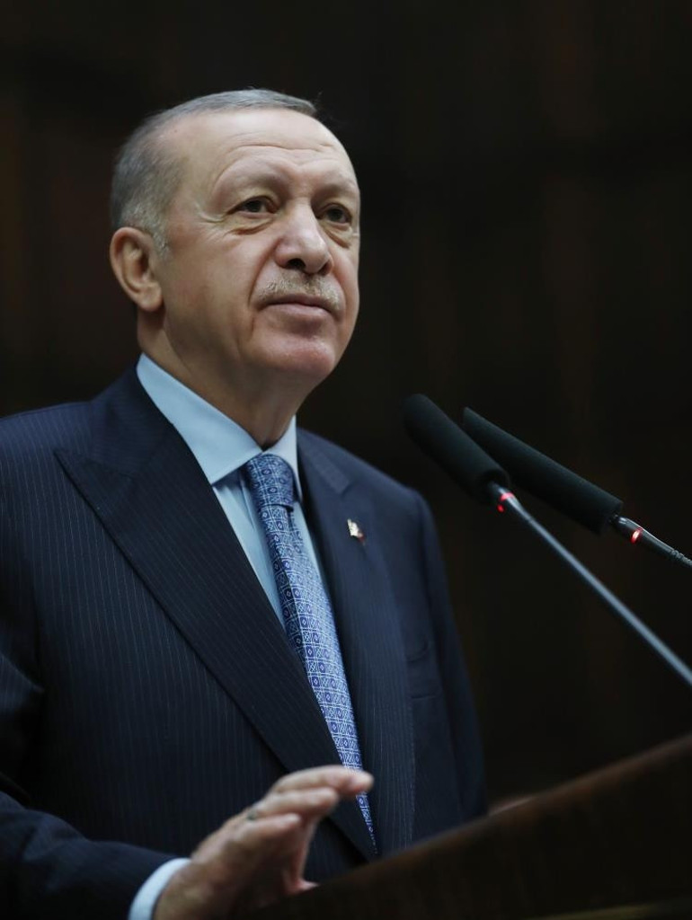 Son dakika... HDPli vekilin teröristle fotoğrafı Cumhurbaşkanı Erdoğan: Parlamentomuzda bu tür birilerini görmek istemiyoruz