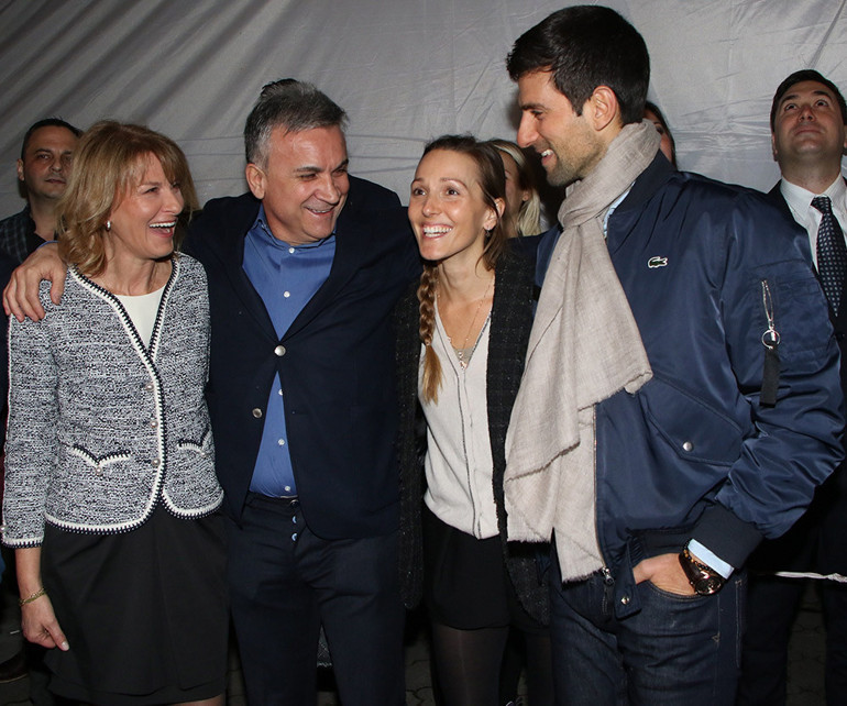 Novak Djokovic herkesin dilinde Onun kadar tartışılan iki Djokovic daha var: Annesi ve babası