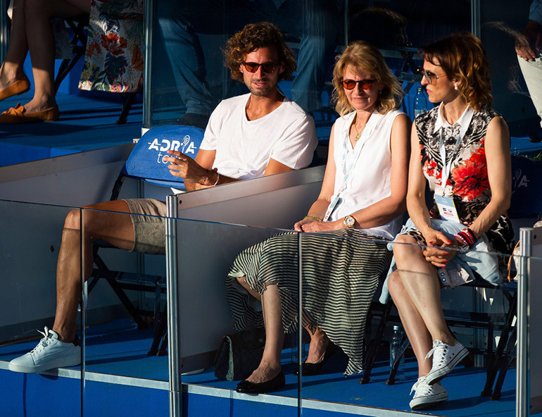 Novak Djokovic herkesin dilinde Onun kadar tartışılan iki Djokovic daha var: Annesi ve babası