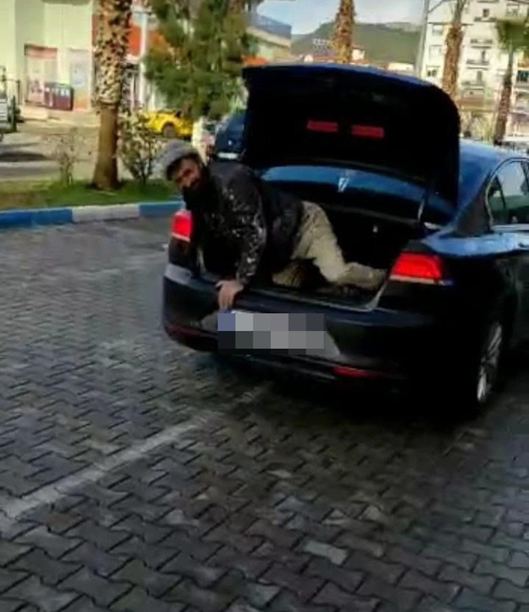 Antalyada insanlık dışı olay: Üstü kirli diye işçisini bagajda taşıdı
