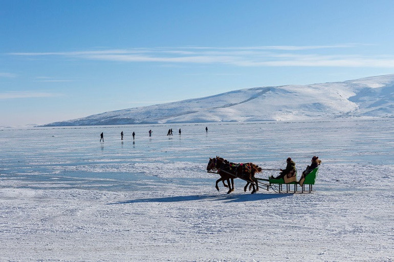 Bir kış masalı: Karın en çok yakıştığı göller | 10 ŞEHİR 15 ÖNERİ