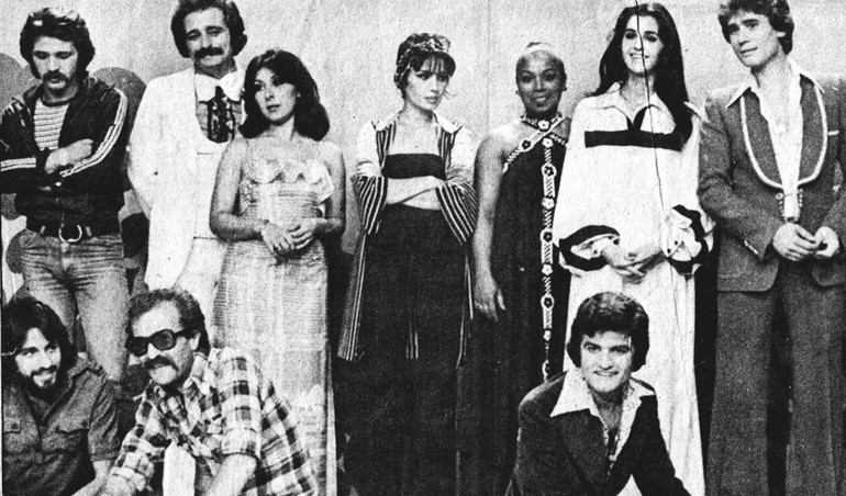 Güzin ile Baha olarak aileden biriydik