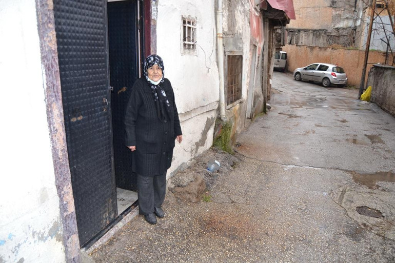 Hacı Bayram sakinleri köpeklerden tedirgin