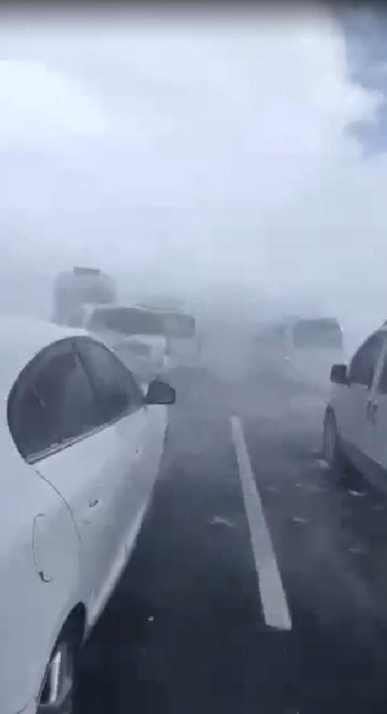 Van - Bitlis ve Van - Hakkari yolu fırtına ve tipi nedeniyle kapandı